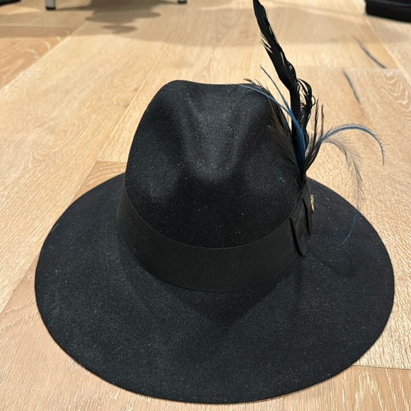 Gucci Hat with Feathers - Picture 3 of 8